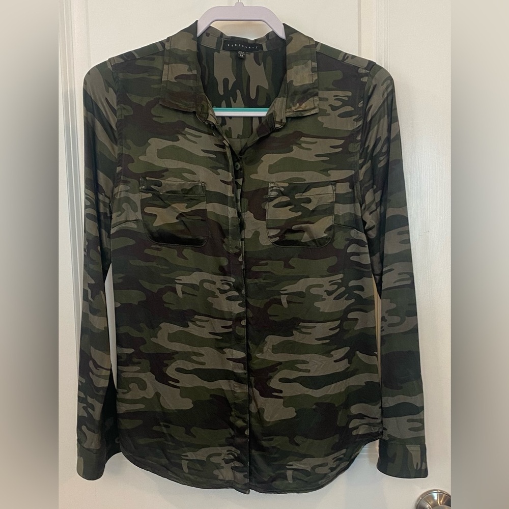 Sanctuary Button Up Long Sleeve Shirt Sz XS Green Camo SATINY!
